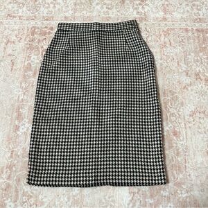 Made In Italy Wool Houndstooth High Waisted Skirt
